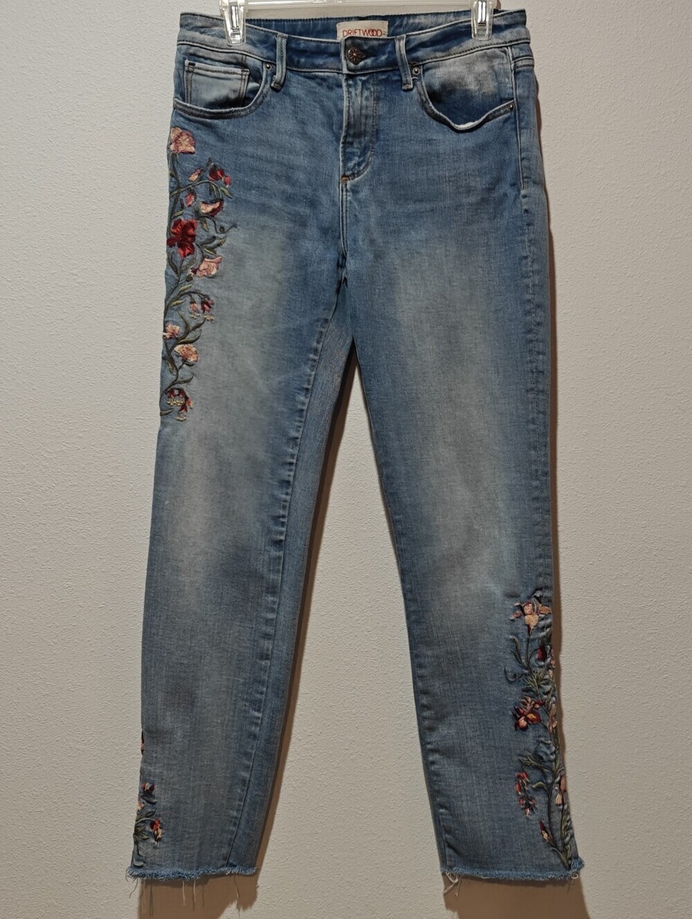 Driftwood Audrey Embroidered Jeans Size 27 Embroidery